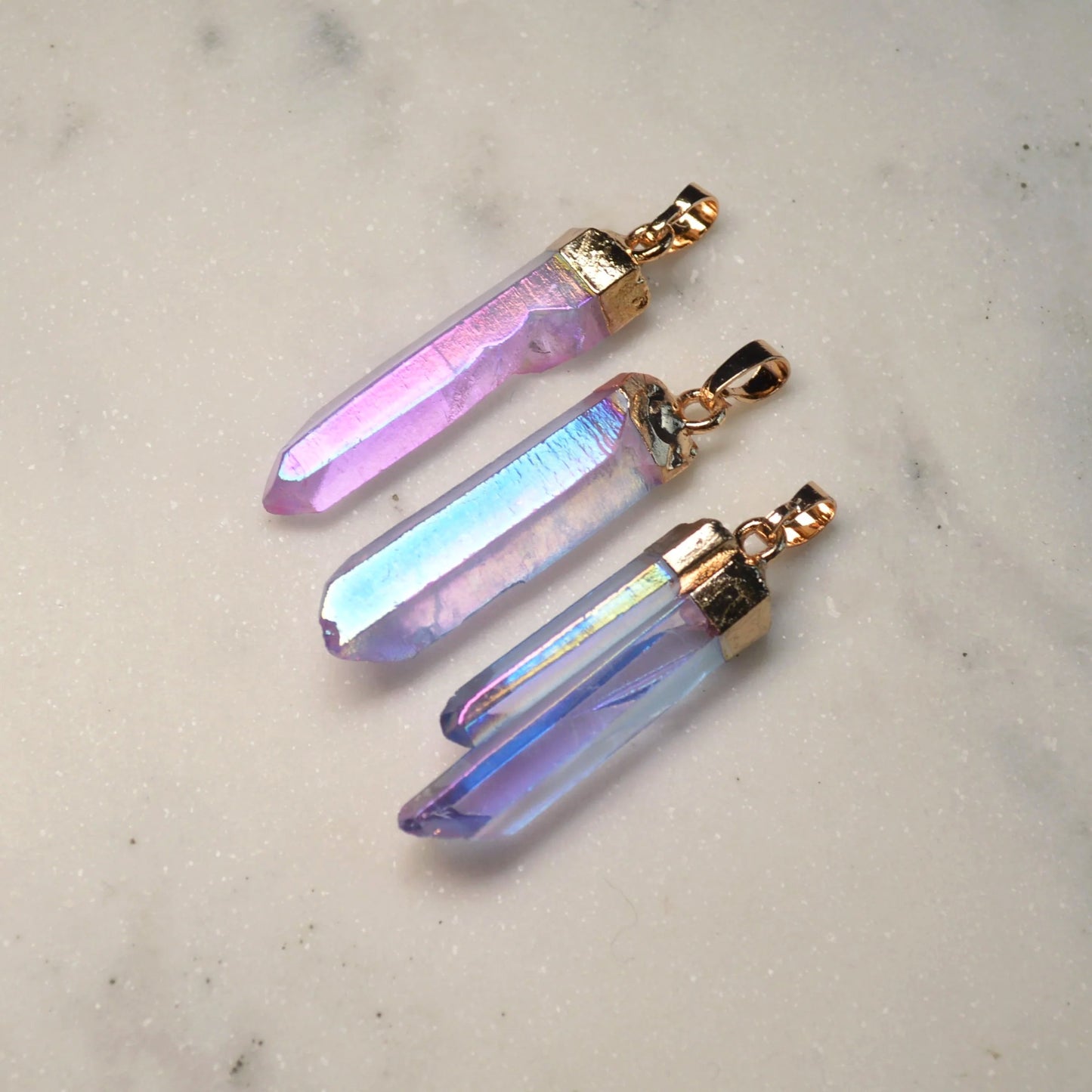 Lila Aura Bergkristall Anhänger