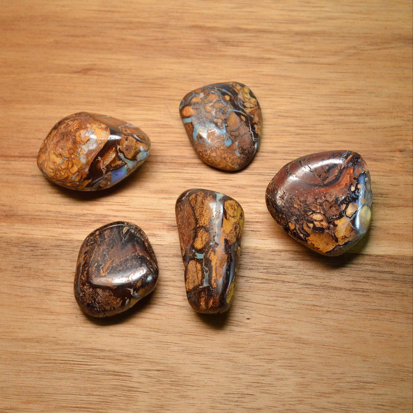 Boulder Opal Trommelstein