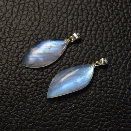 Regenbogenmondstein (weißer Labradorit) Anhänger