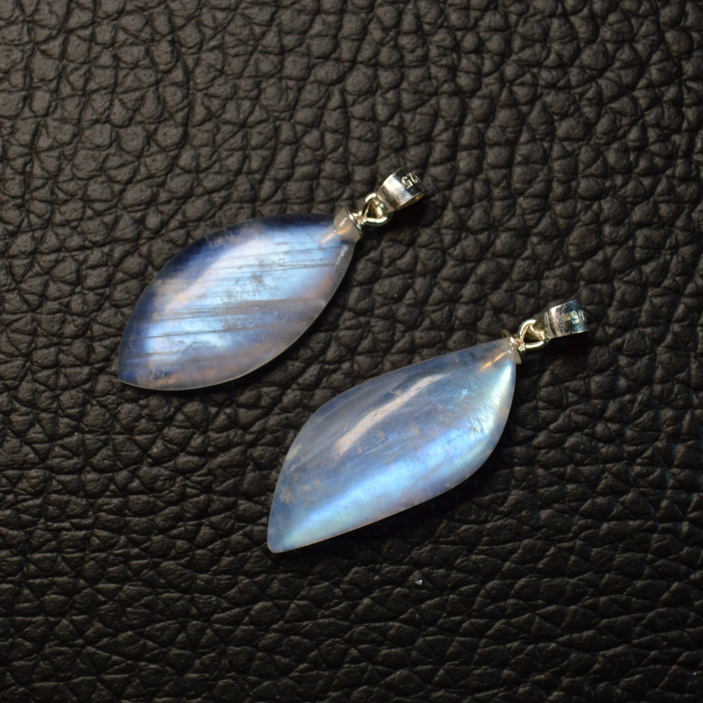 Regenbogenmondstein (weißer Labradorit) Anhänger