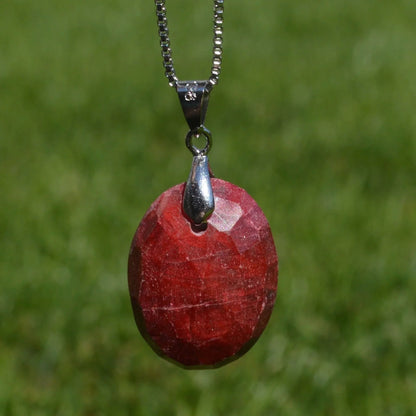 Rubin Anhänger (facettiert)