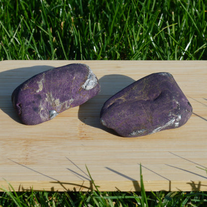 Purpurit Handstein, Matt