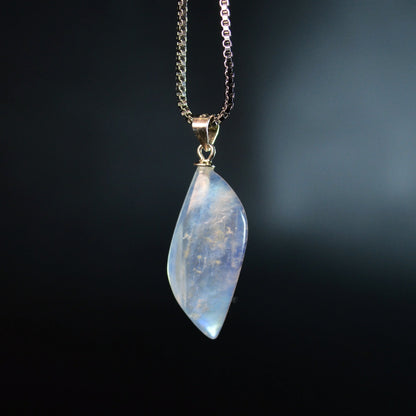 Regenbogenmondstein (weißer Labradorit) Anhänger