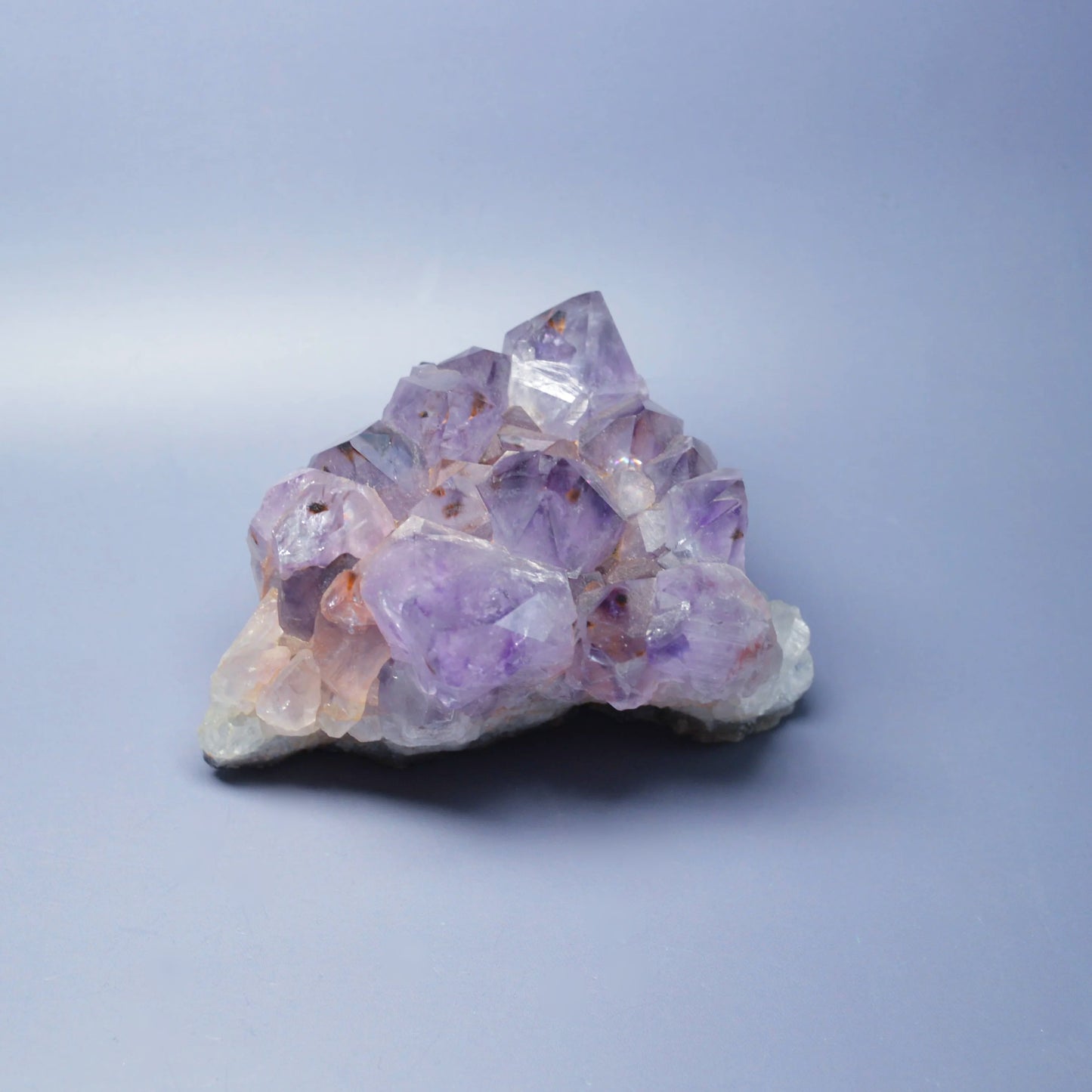 Amethyst teils mit Regenbögen