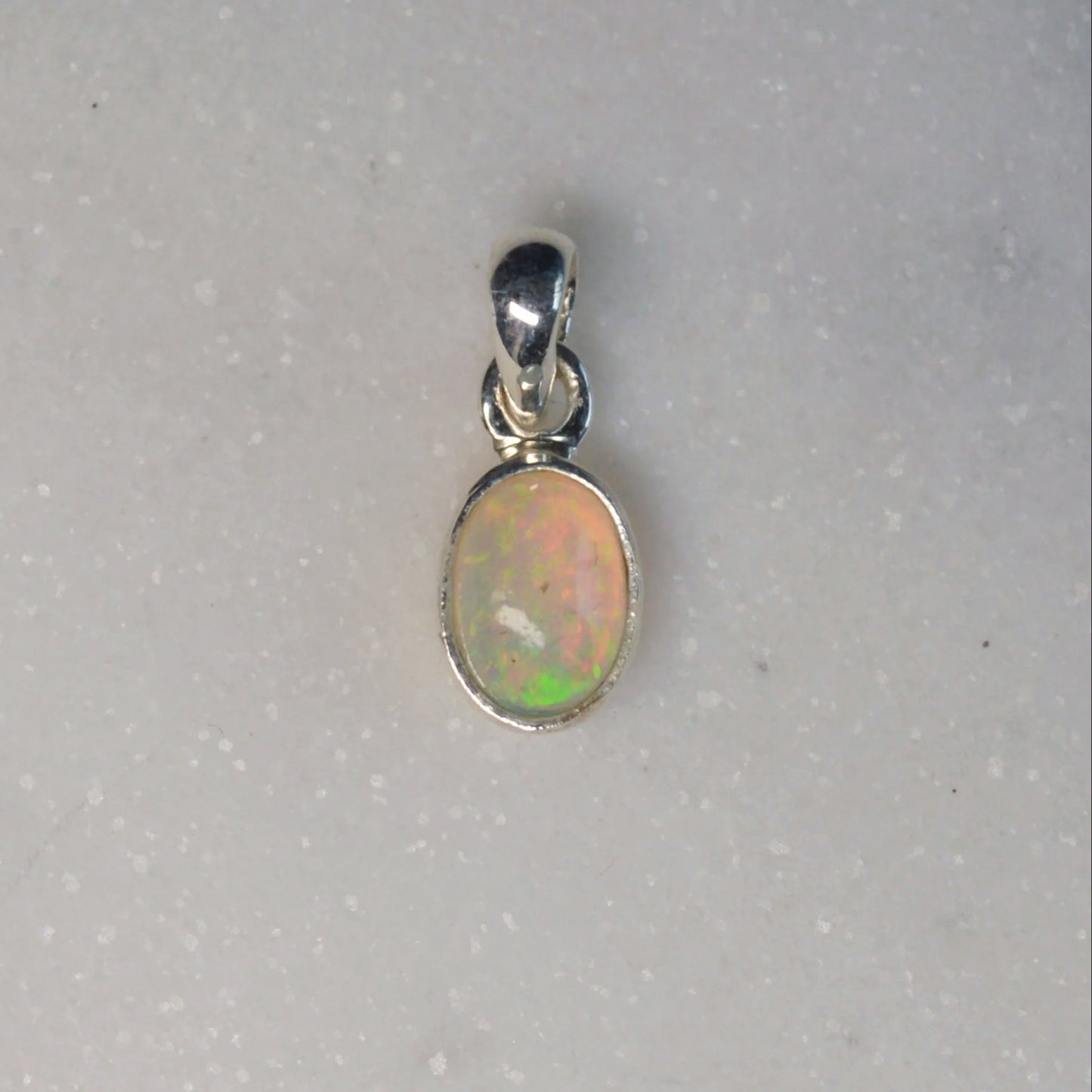 Weißopal Anhänger - Australien