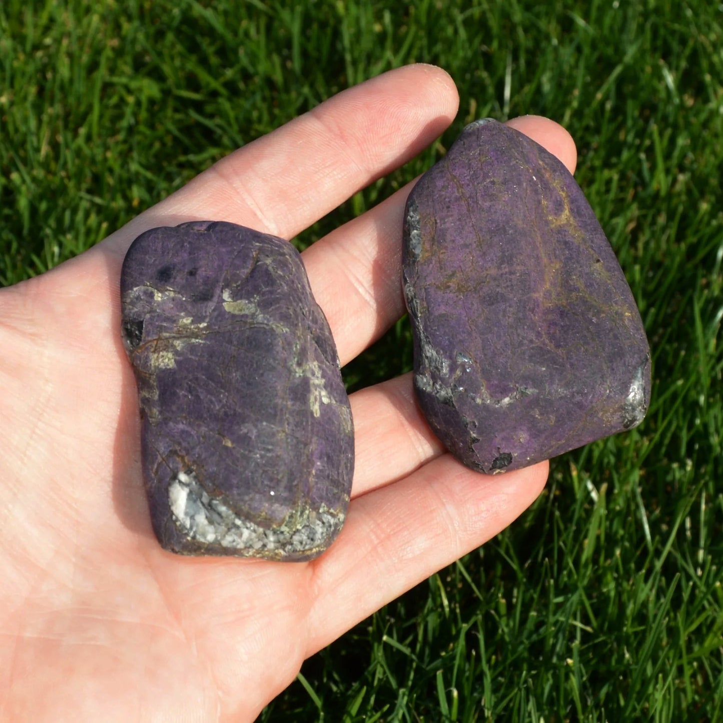 Purpurit Handstein, Matt