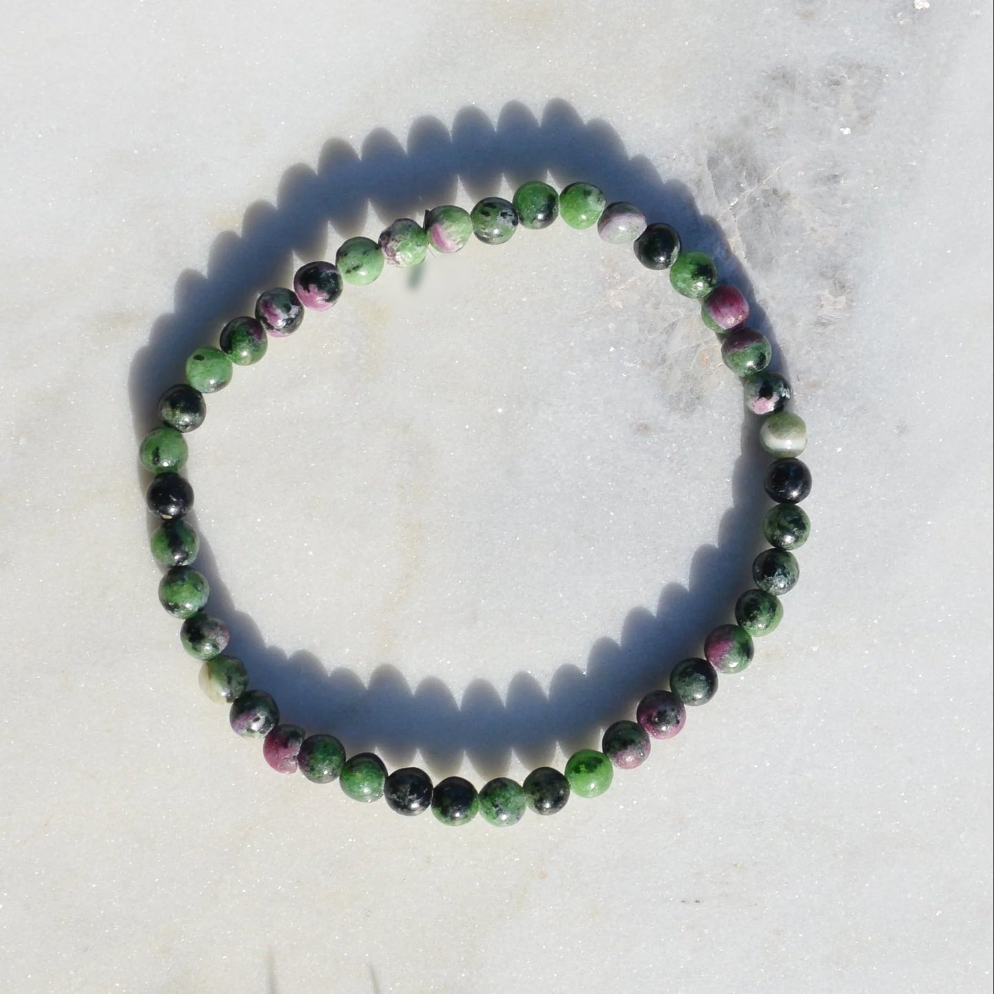 Zoisit Armband mit Rubininklusion - 5mm, 8mm