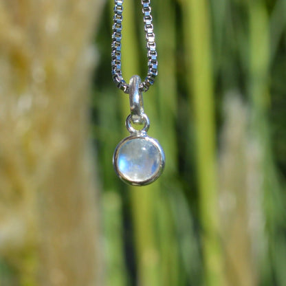 Regenbogenmondstein (weißer Labradorit) Anhänger