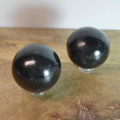 Schörl-Turmalin Kugel, verschiedene Größen