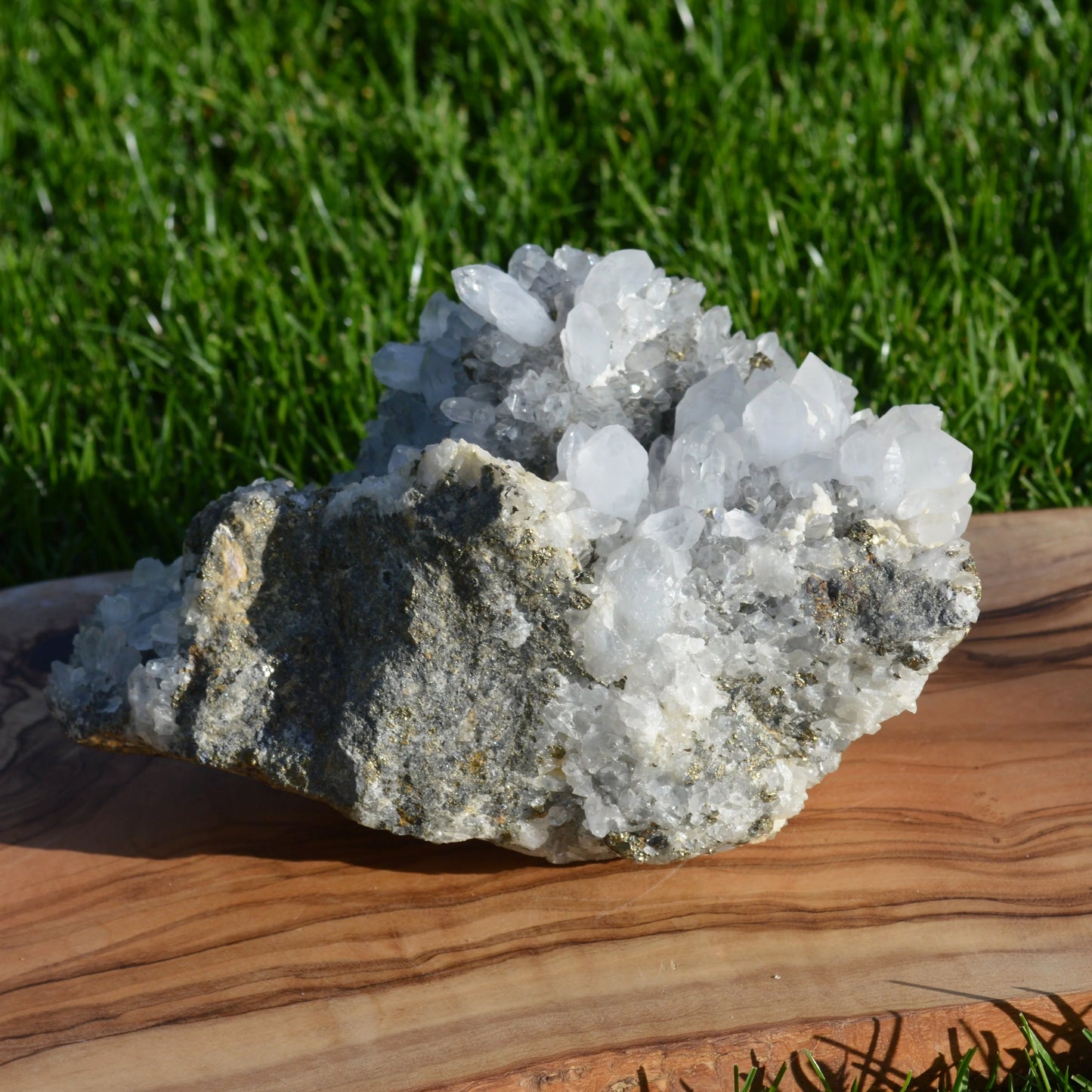 Bergkristall Stufe mit Pyrit