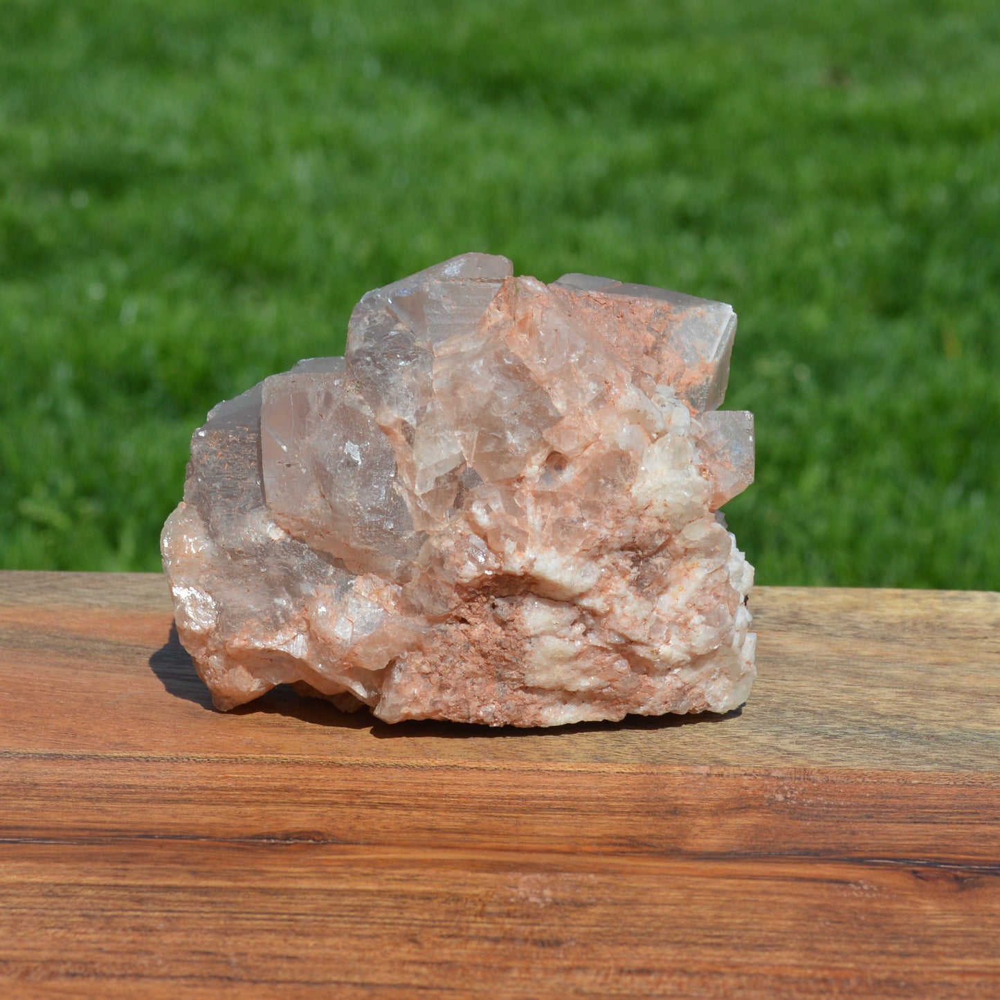 Rosafarbene Fluorit Stufe