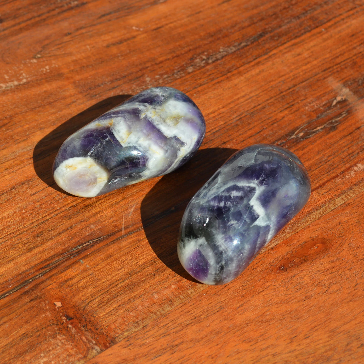 Chevron-Amethyst Handstein