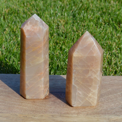 Pfirsich Mondstein Turm