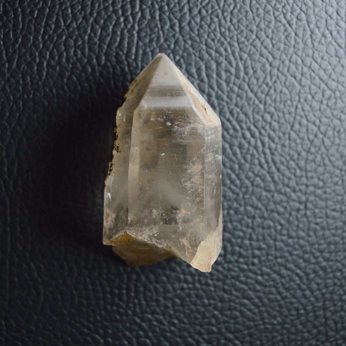 Bergkristall Spitze mit Phantom - leicht rauchig (Rauris)