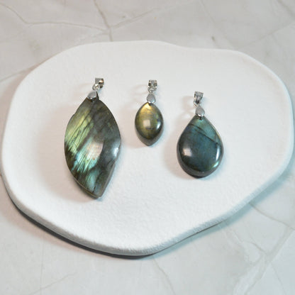 Labradorit Anhänger - wähle deinen Favoriten