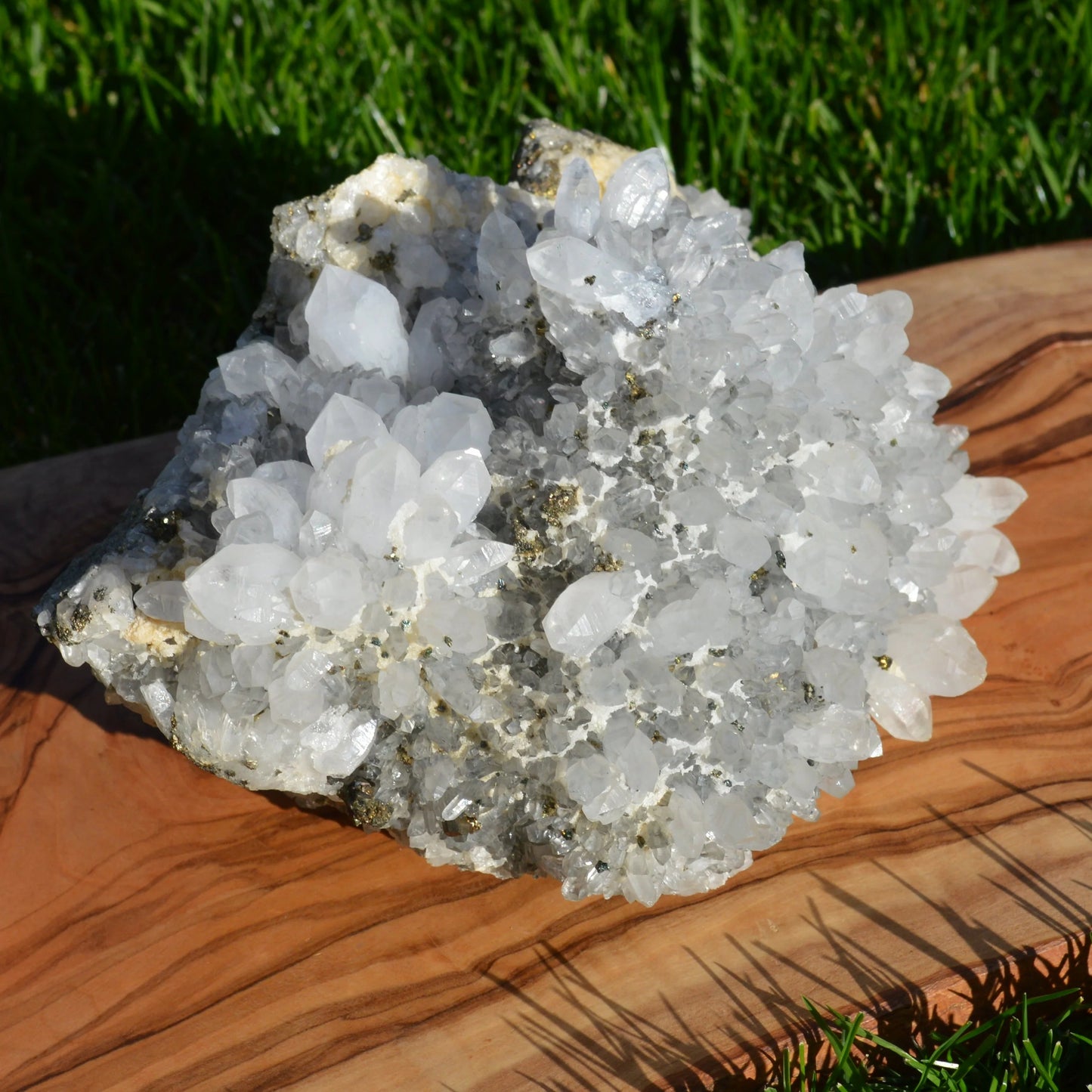 Bergkristall Stufe mit Pyrit