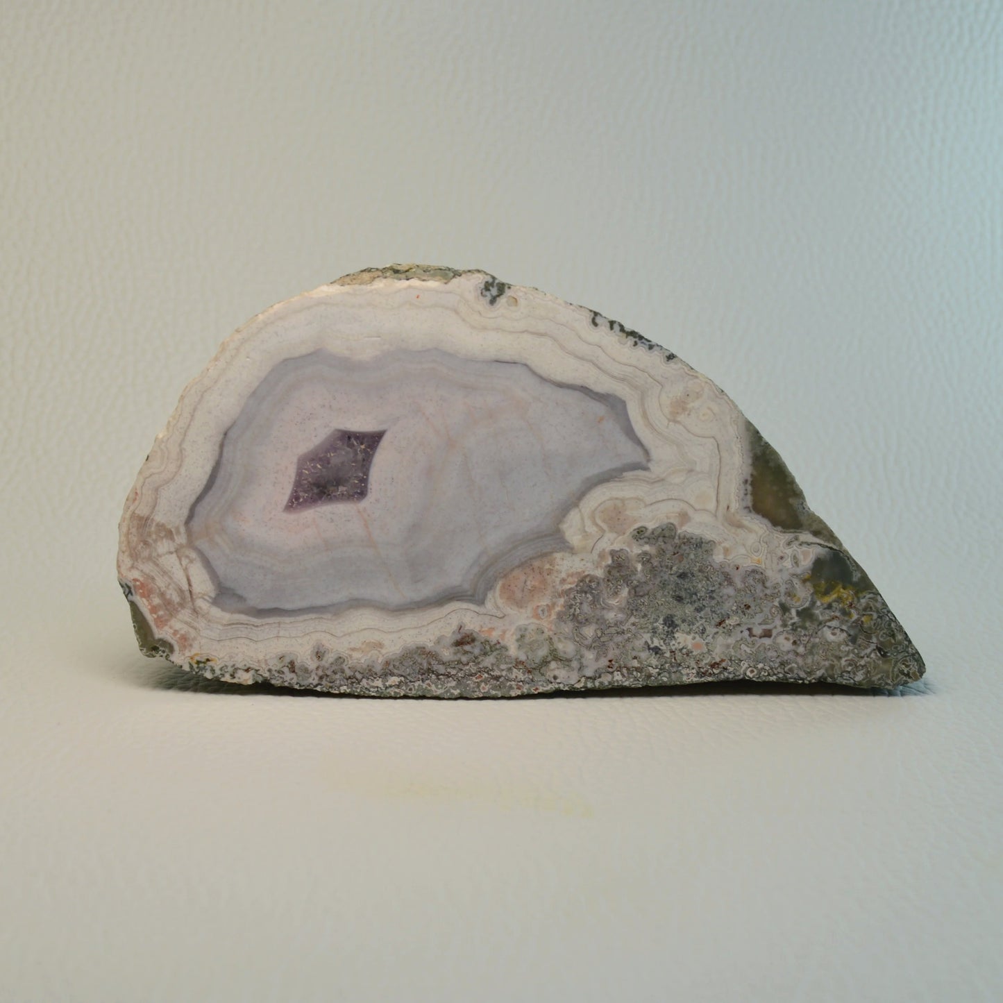 Achat Geode mit Amethyst