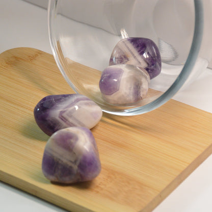 Chevron Amethyst Trommelstein