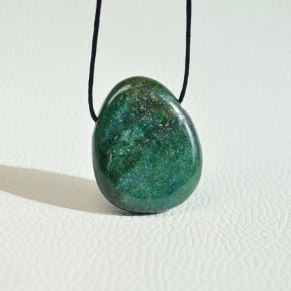 Grüner Aventurin mit Fuchsit Anhänger