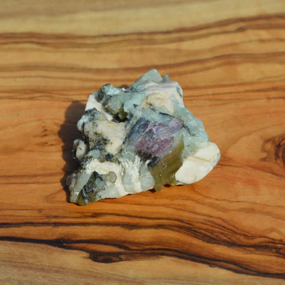 Wassermelonen-Turmalin in Matrix