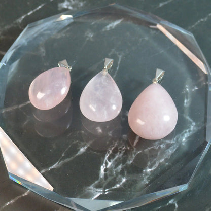 Rosenquarz Tropfen Anhänger, verschiedene Größen