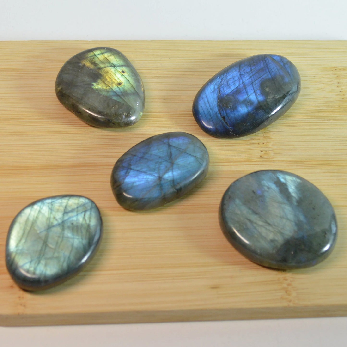 Labradorit Handstein (Flach)