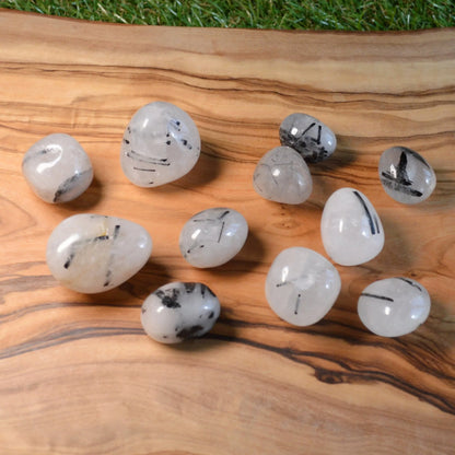 Turmalinquarz Trommelstein