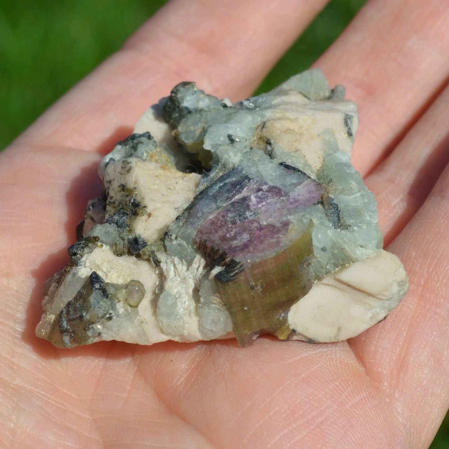 Wassermelonen-Turmalin in Matrix