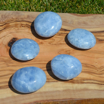 Blauer Calcit Handstein