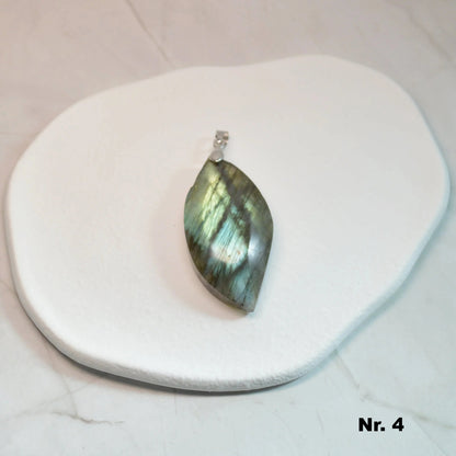 Labradorit Anhänger - wähle deinen Favoriten