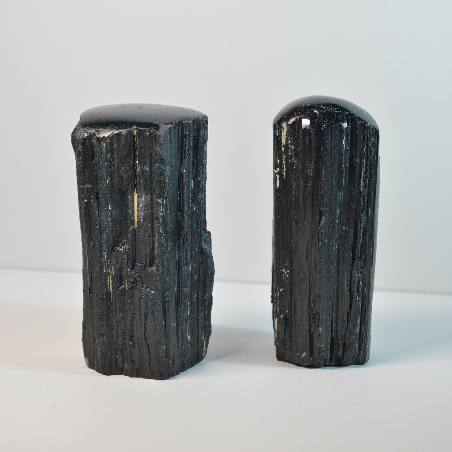 Schörl-Turmalin mit polierter Spitze (Groß)