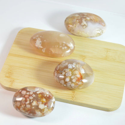 Kirschblütenachat Handstein