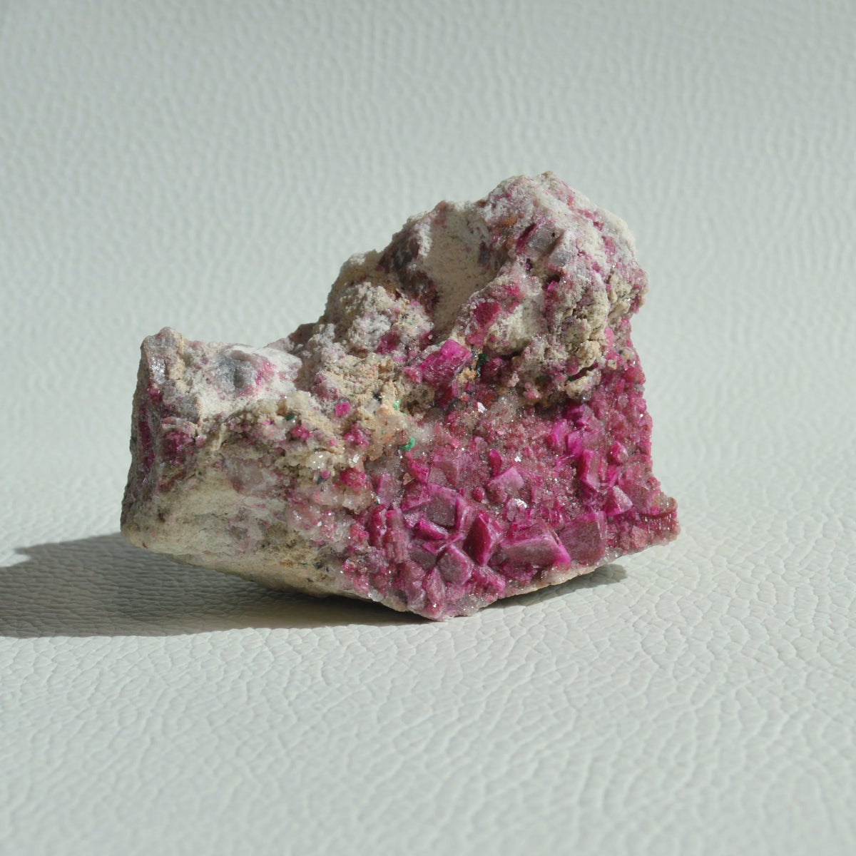 Kobalt Calcit (Cobalto Calcit) mit Malachit