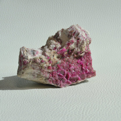 Kobalt Calcit (Cobalto Calcit) mit Malachit