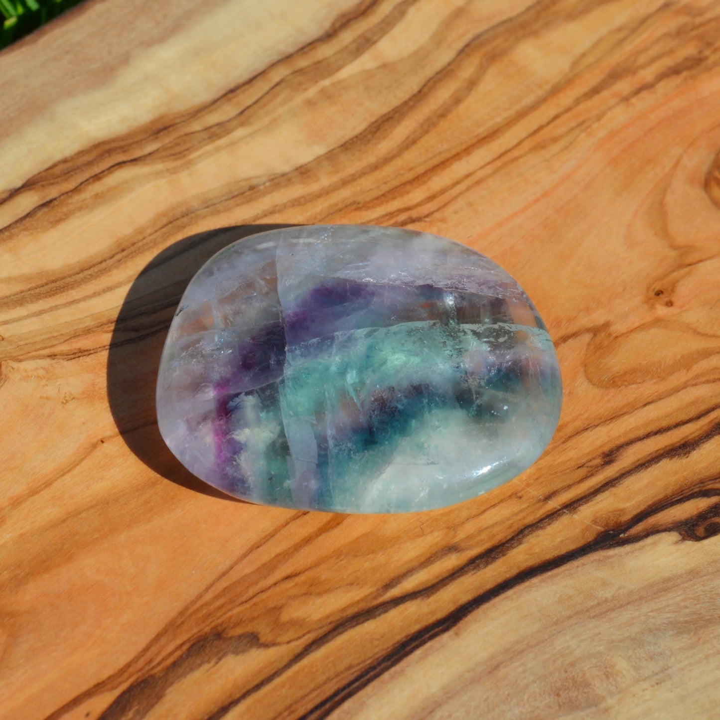 Regenbogenfluorit Handstein (Flach) Groß