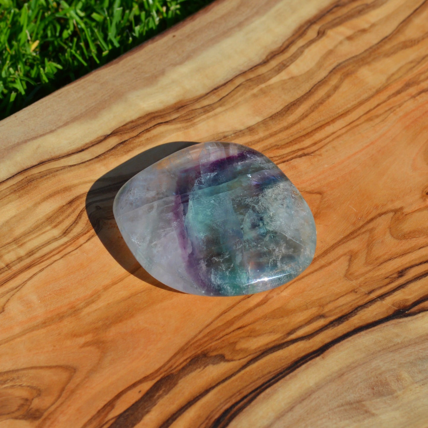 Regenbogenfluorit Handstein (Flach) Groß