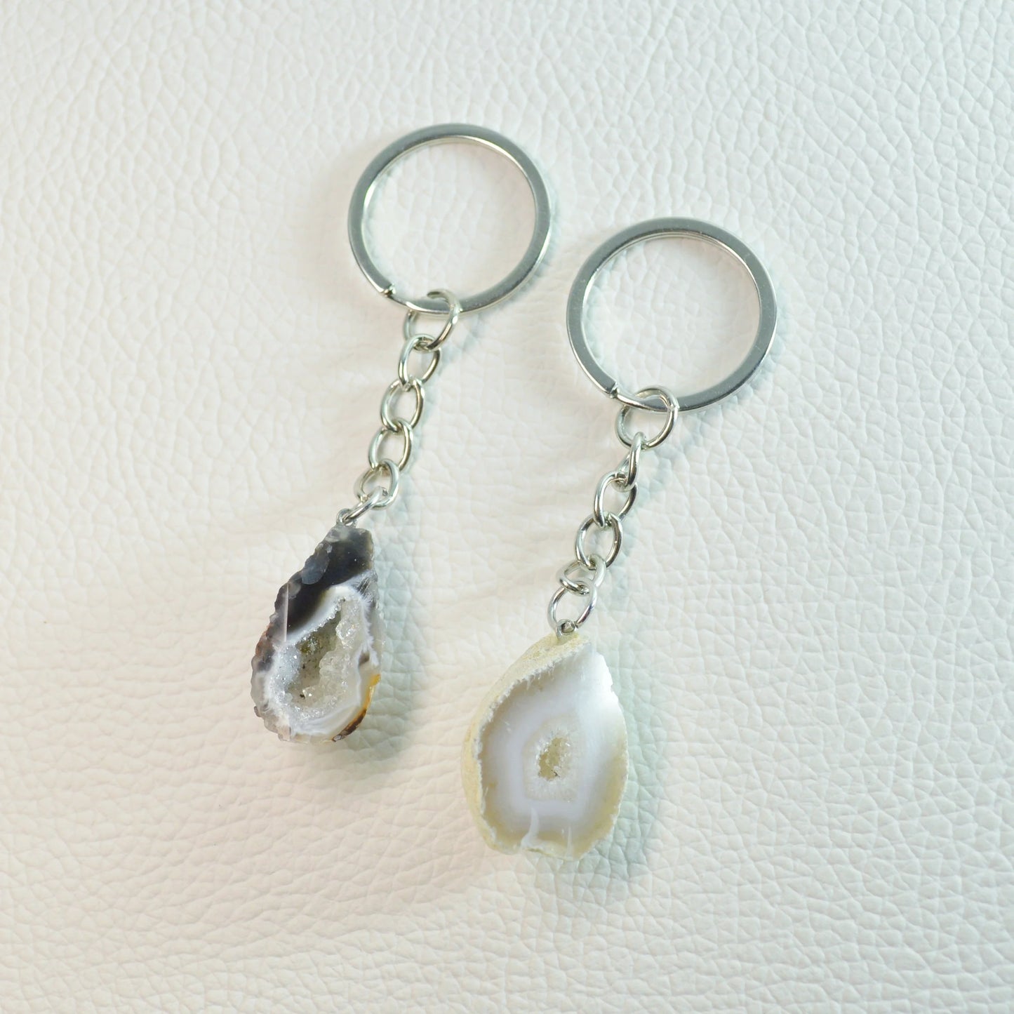 Achat Geode Schlüsselanhänger, auch Nussgeode genannt – handverlesenes Unikat für Taschen oder Schlüssel.