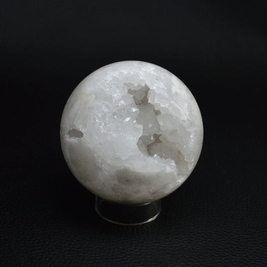 Druzy weißer Achat Kugel 66mm