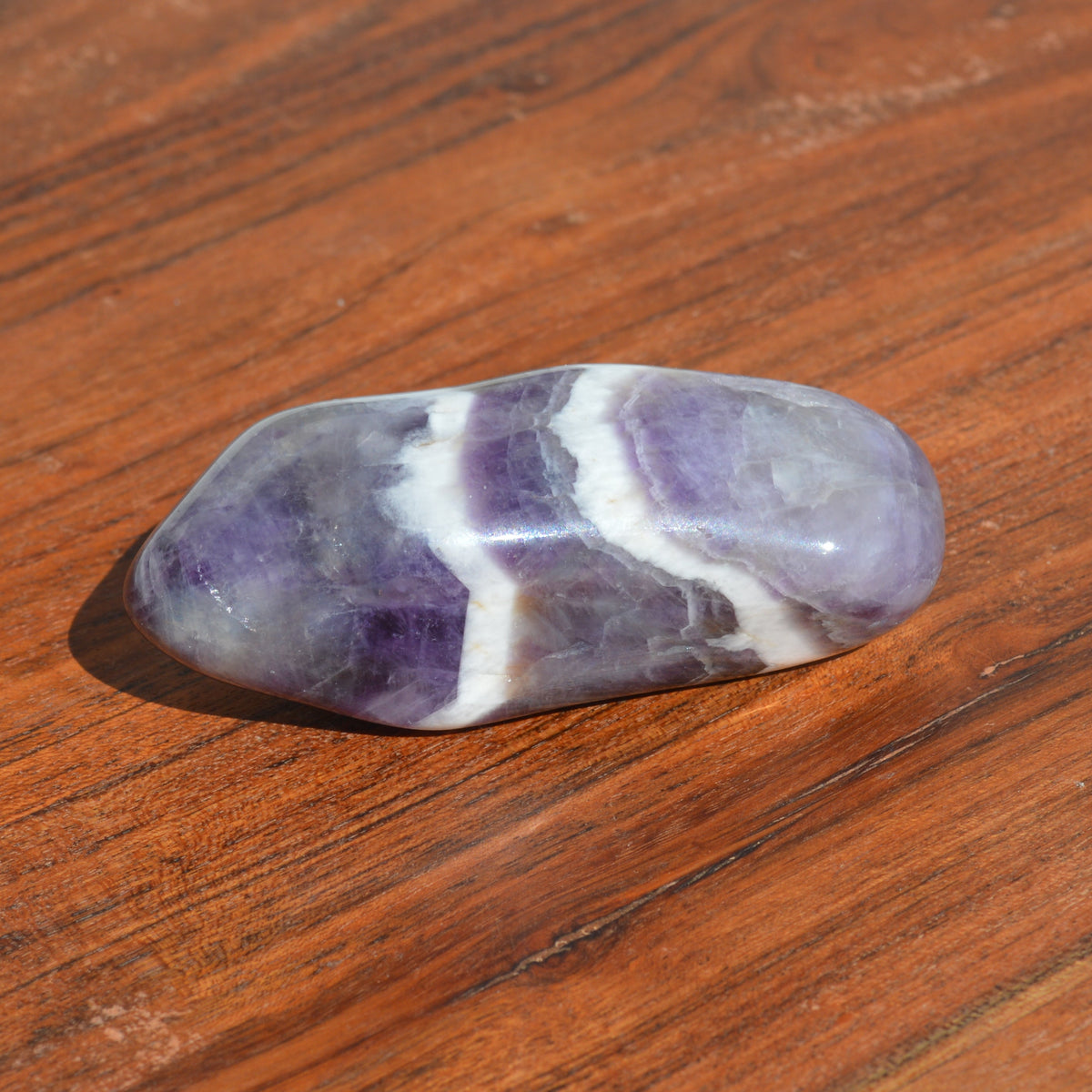 Chevron-Amethyst Handstein