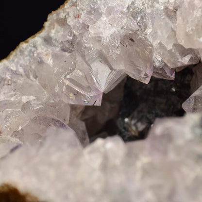 Amethyst Geode mit Rutil