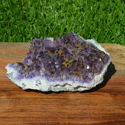 Amethyst Drusenstück mit Hämatit