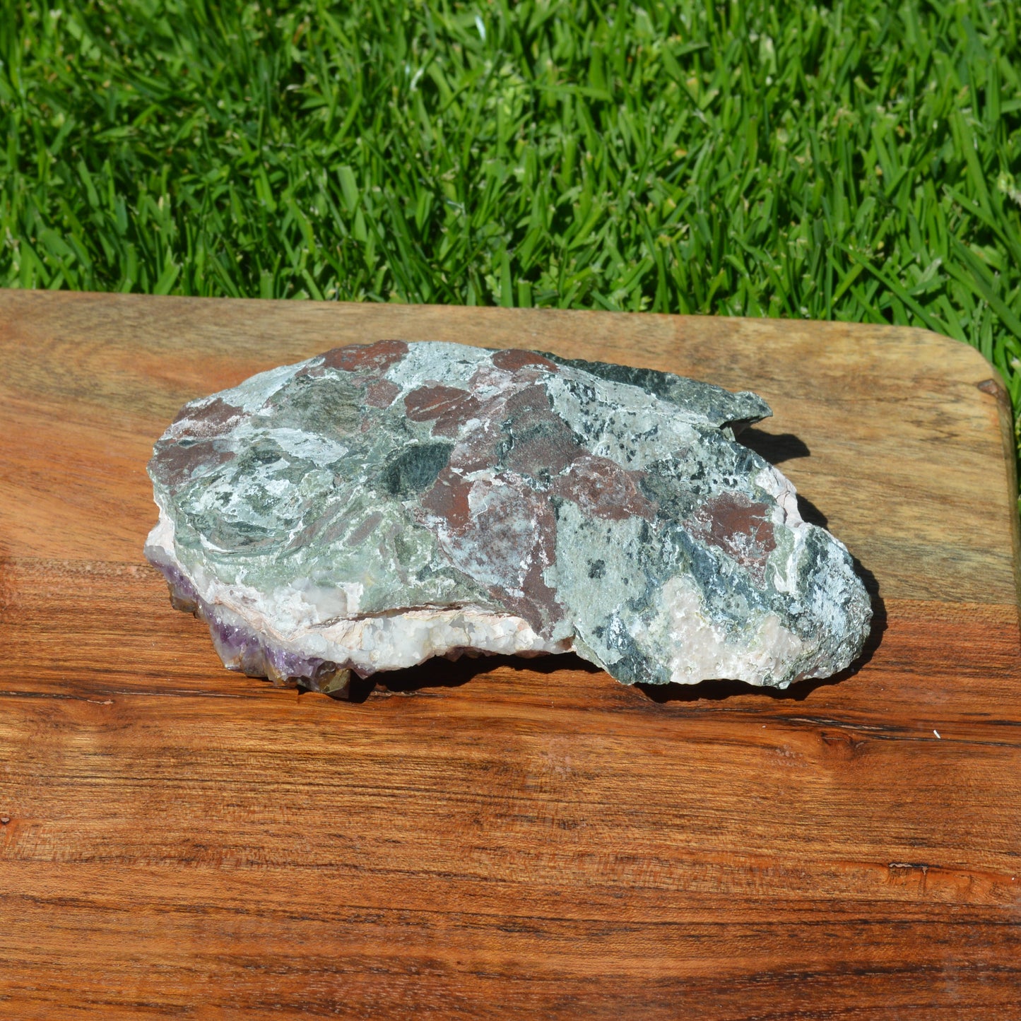 Amethyst Drusenstück mit Hämatit