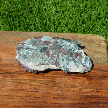Amethyst Drusenstück mit Hämatit