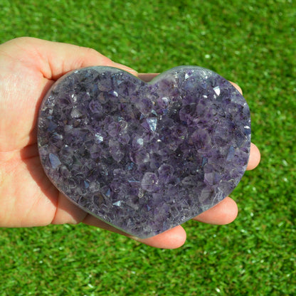 Amethystdrusen Herz auf Metallhalterung