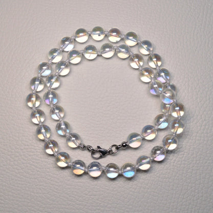 Elegante Angel Aura Bergkristall Kette mit transparenten 8mm Kristallperlen – perfekt als Geschenk oder für den Alltag.
