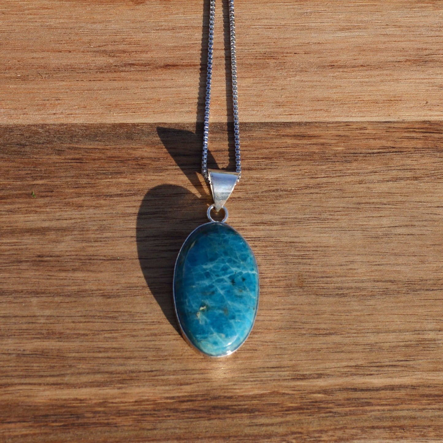 Blauer Apatit Anhänger