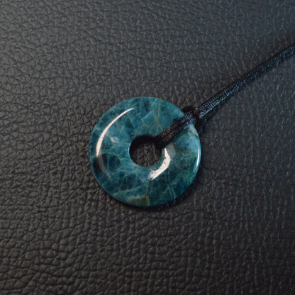 Blauer Apatit Donut - 30mm