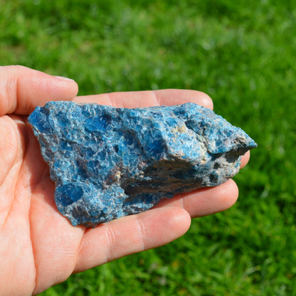 Blauer Apatit Rohstein