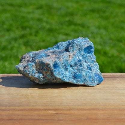 Blauer Apatit Rohstein