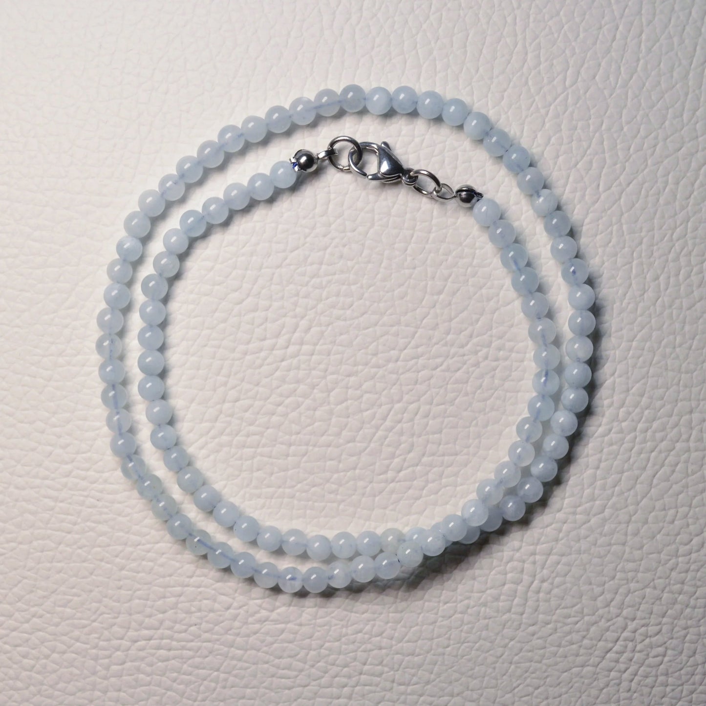 Elegante Aquamarin Kette mit  4mm Kristallperlen – perfekt als Geschenk oder für den Alltag.